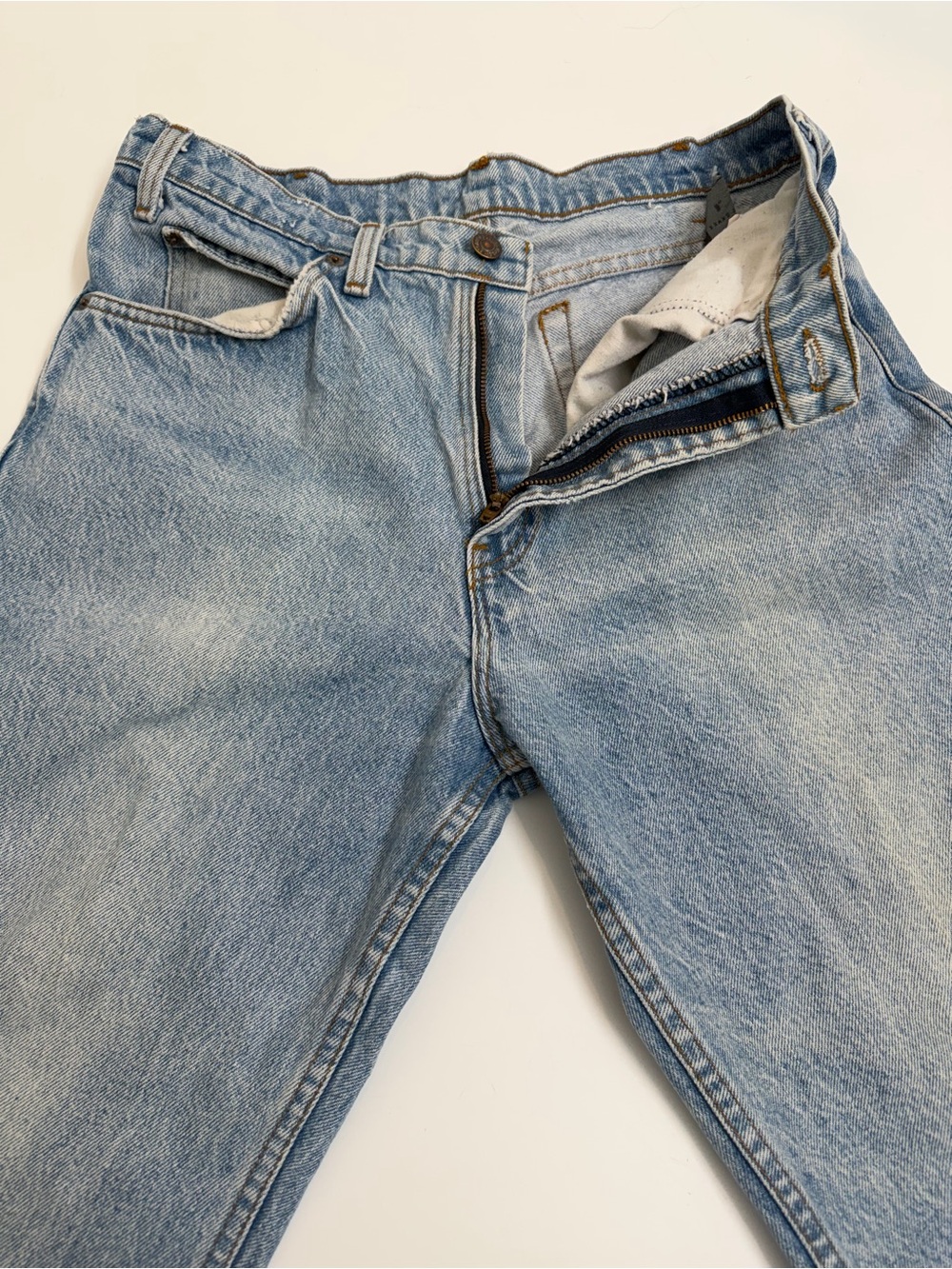 Vintage Levi’s 550 Made in USA Jeans Light Wash 32x32 Relaxed Fit 90s - Picture 5 of 12